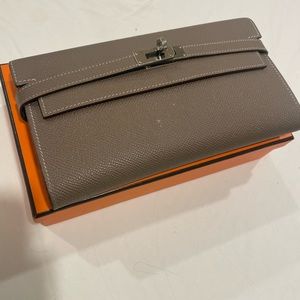 Hermes long Kelly wallet